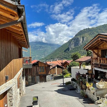 Maison De Village Au Pied Des 3 Vallees Villarlurin Dış mekan fotoğraf