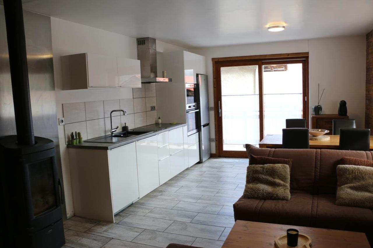 Maison De Village Au Pied Des 3 Vallees Villarlurin Dış mekan fotoğraf